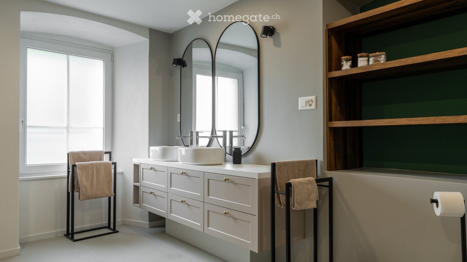Nous proposons à la location dès maintenant un appartement meublé de 2,5 pièces à Acquarossa. L'appartement est réservé aux non-fumeurs et les animaux domestiques ne sont pas admis.