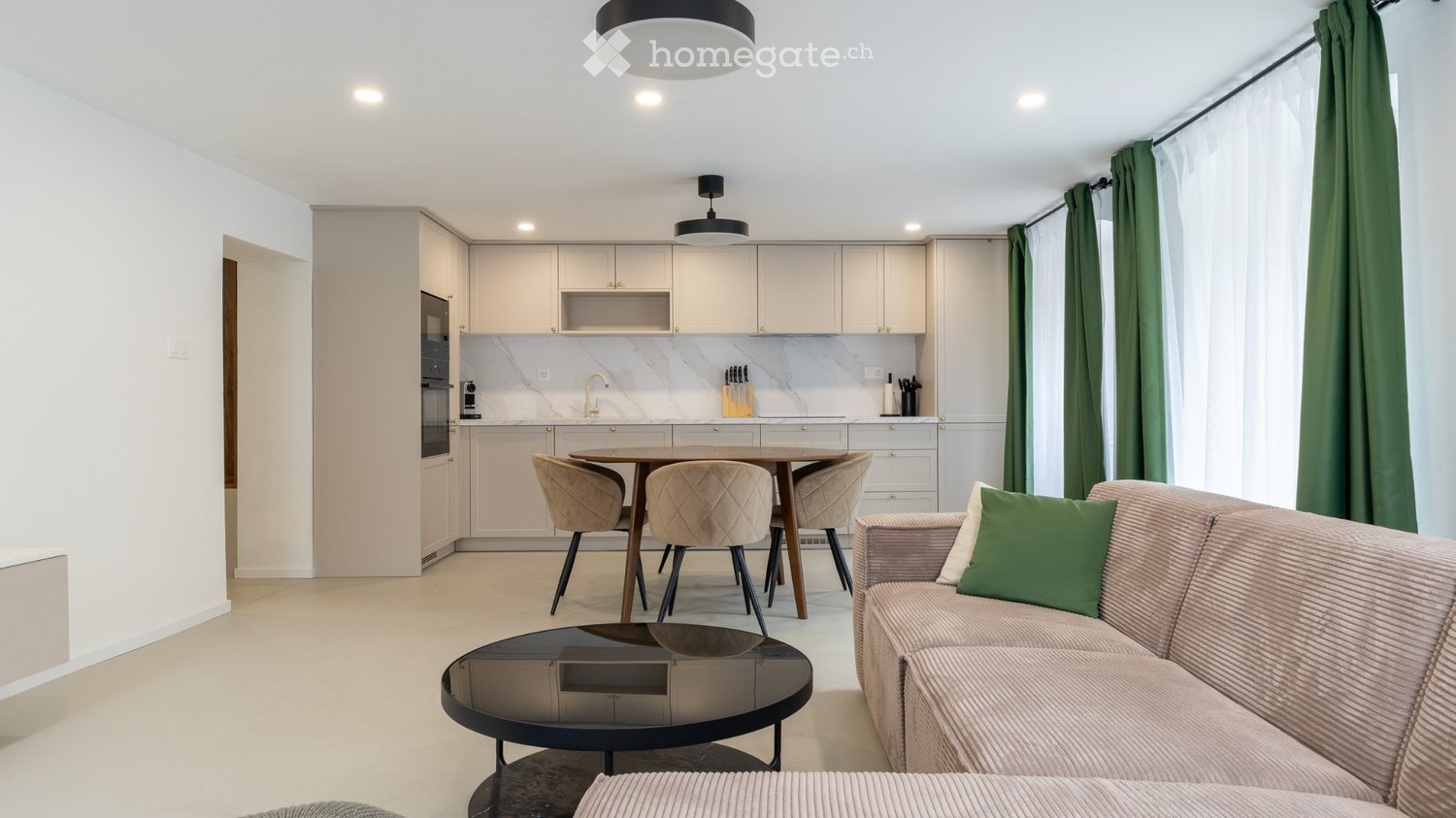 Nous proposons à la location dès maintenant un appartement meublé de 2,5 pièces à Acquarossa. L'appartement est réservé aux non-fumeurs et les animaux domestiques ne sont pas admis.