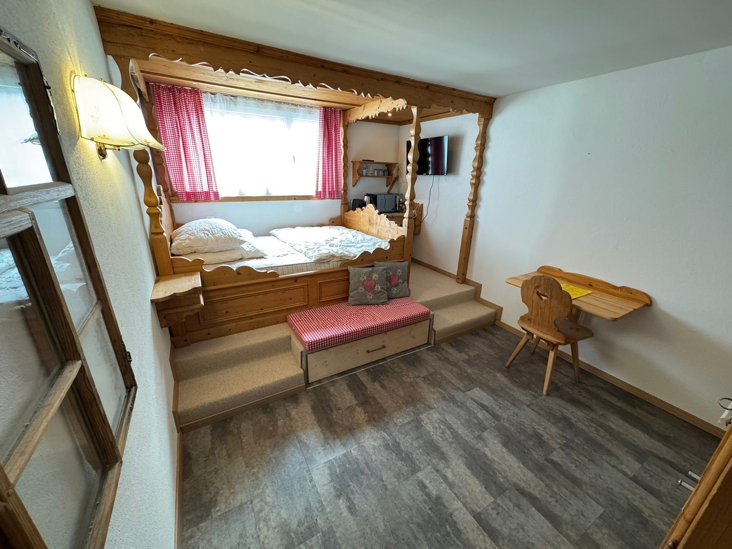 1 room apartment, photo 1 of 10