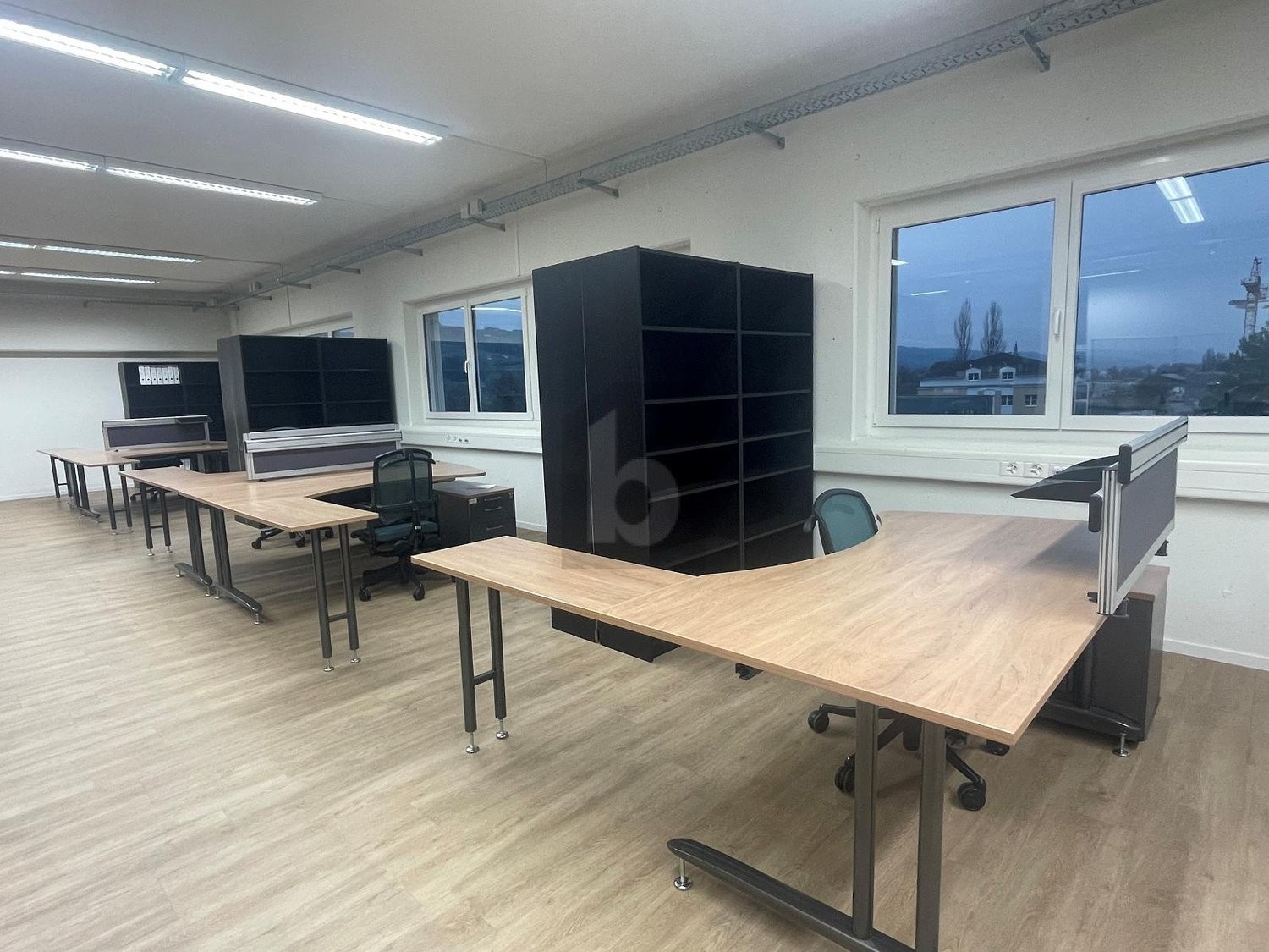 450m² shop