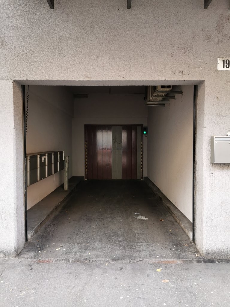 Underground slot, Foto 2 von 3