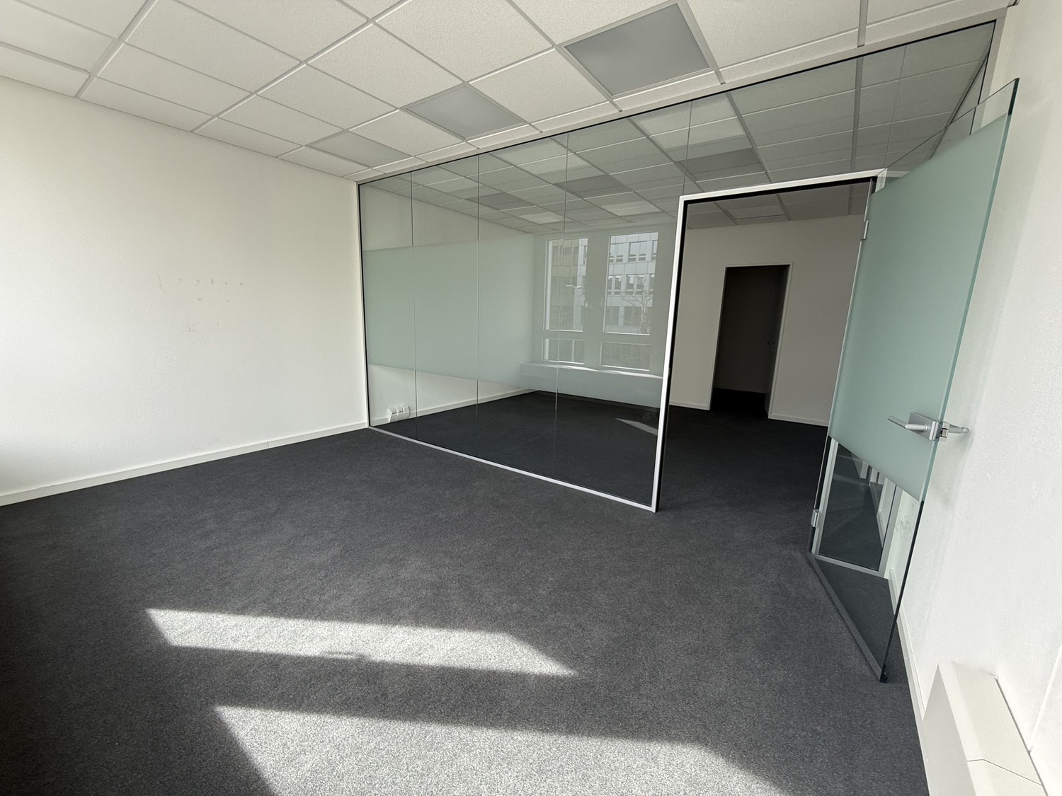 40m² office