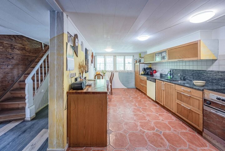 6 rooms single house