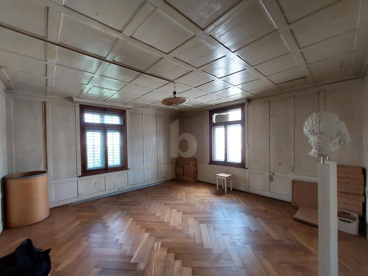18 rooms multi family house