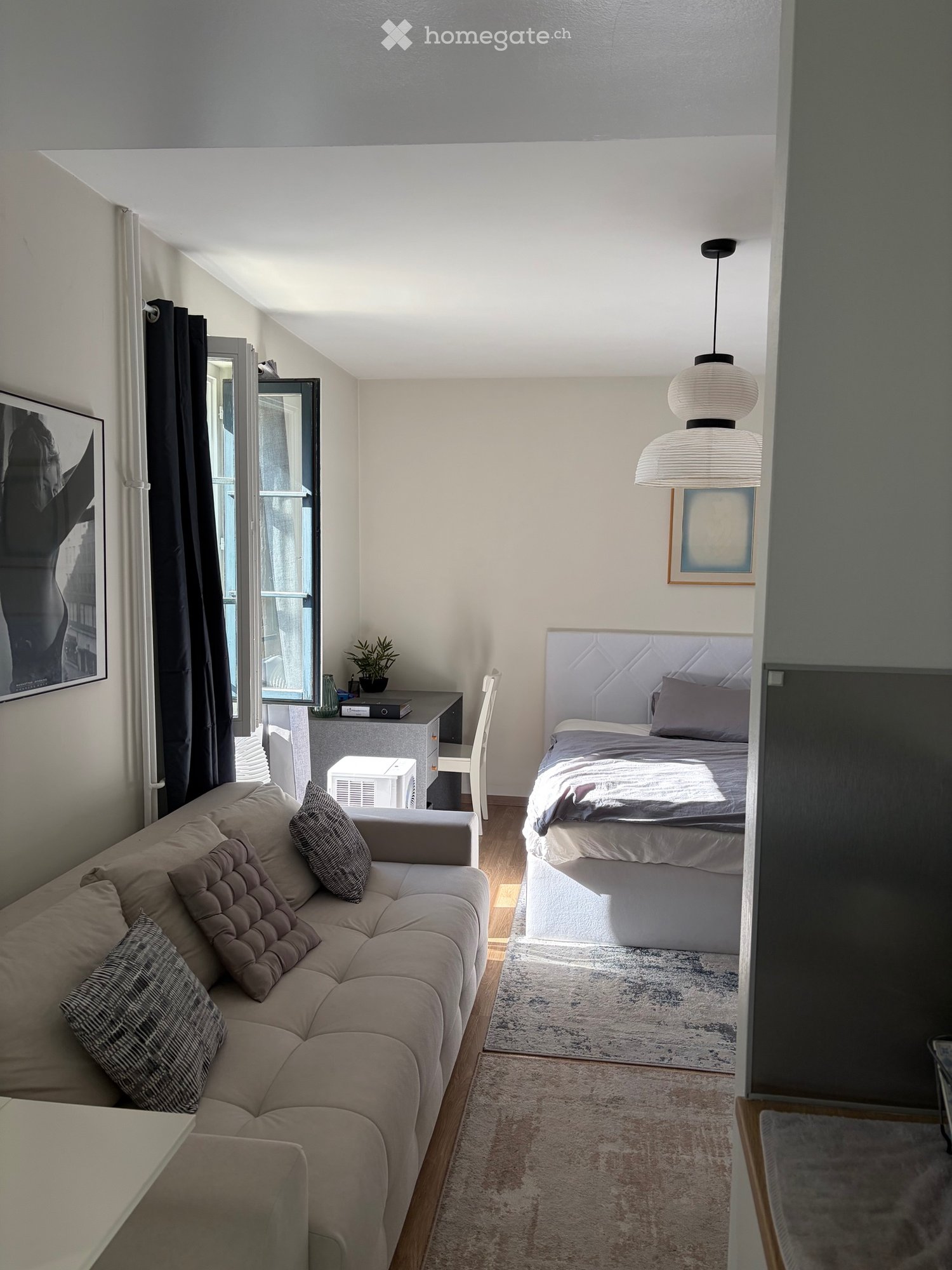 2-Zimmer-Wohnung
Ideale Lage im Zentrum von Vésenaz, im ersten Stock.
Ausgestattete Küche, mit einem Keller, der die Immobilie ergänzt.
Verfügbar ab dem 01.11.2026
Nur zahlungsfähige Dossiers, Makler bitte absehen. Dossiers sind vor dem 30.09. einzureichen., Foto 3 von 5