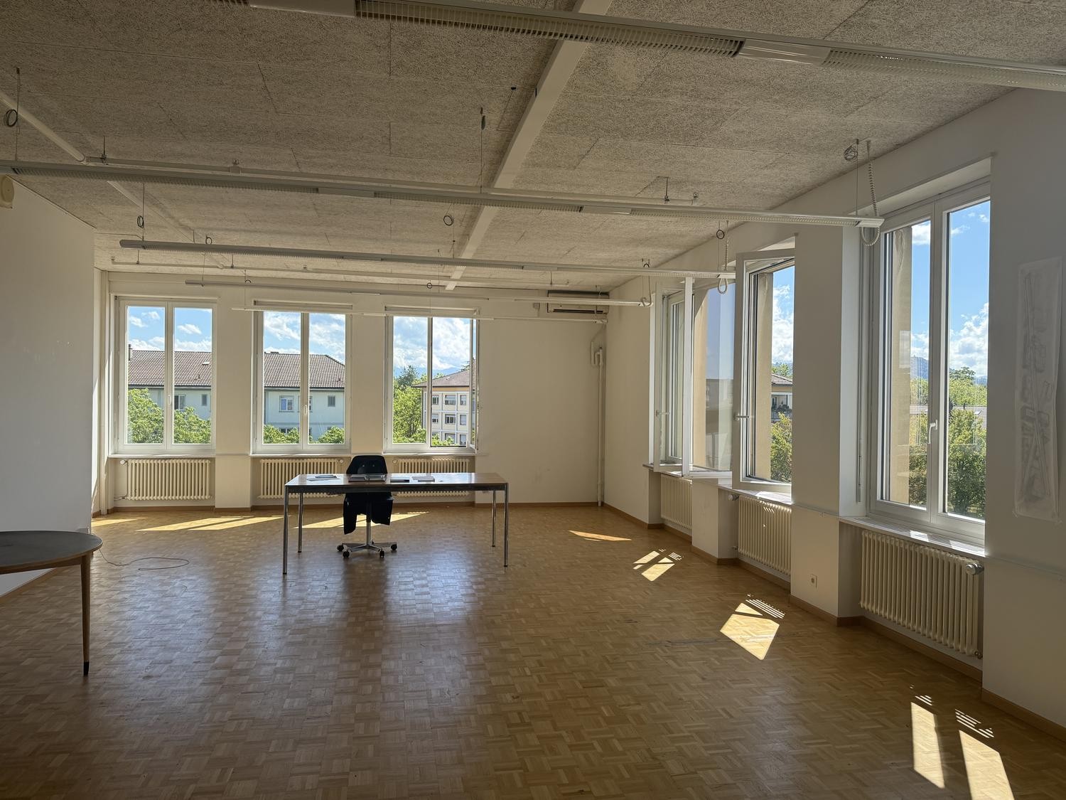 Office, Foto 1 von 7