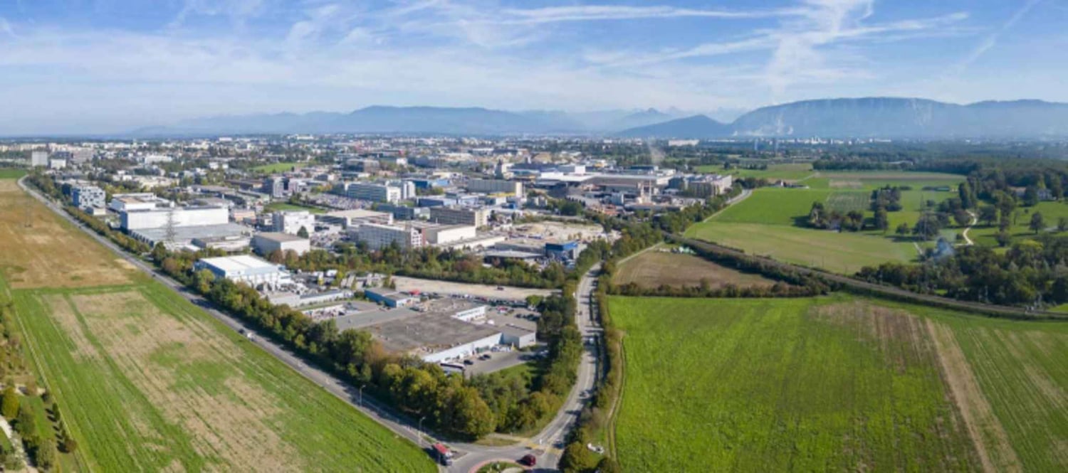 2884m² office