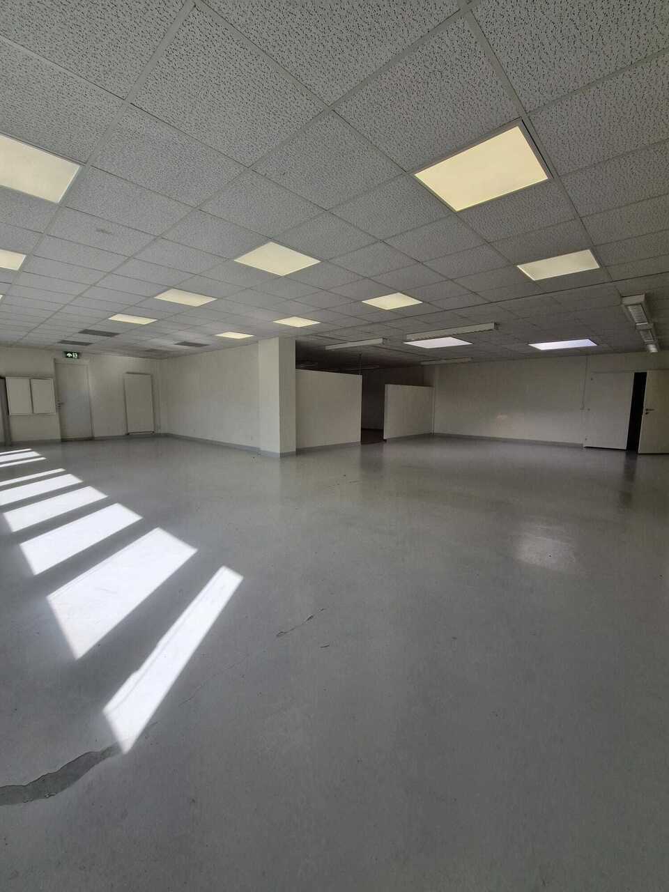 194m² office, Foto 1 von 5