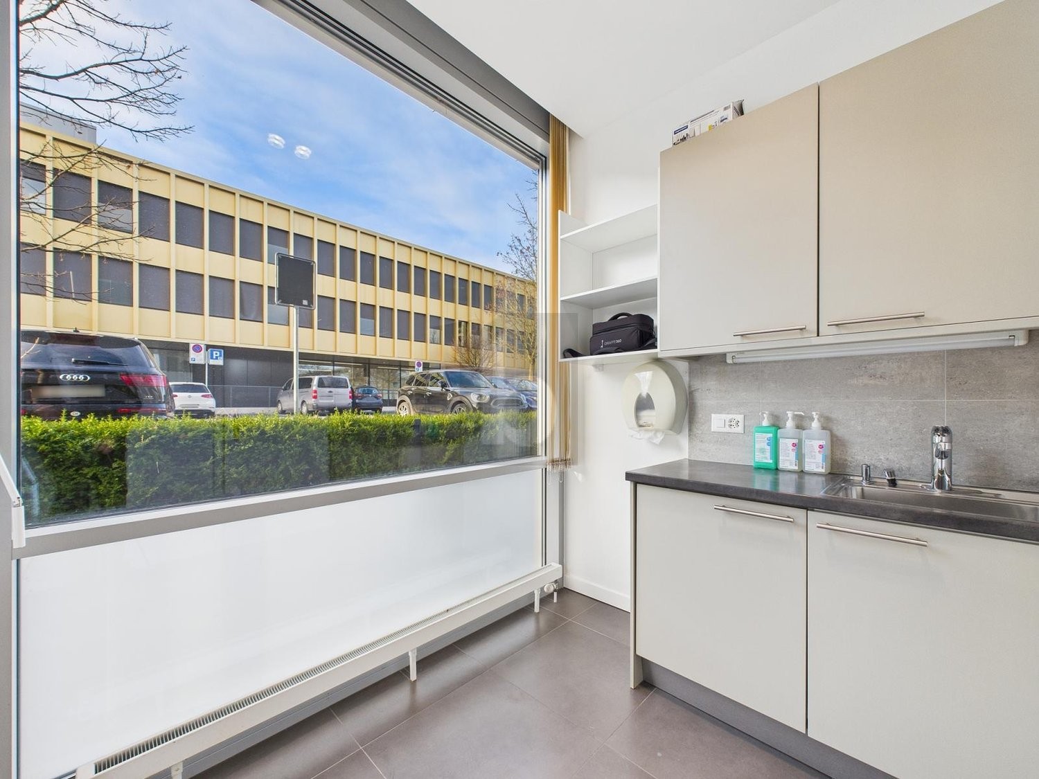 156m² Büro, Foto 4 von 4
