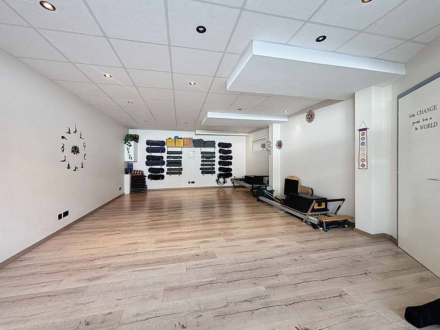 57m² office