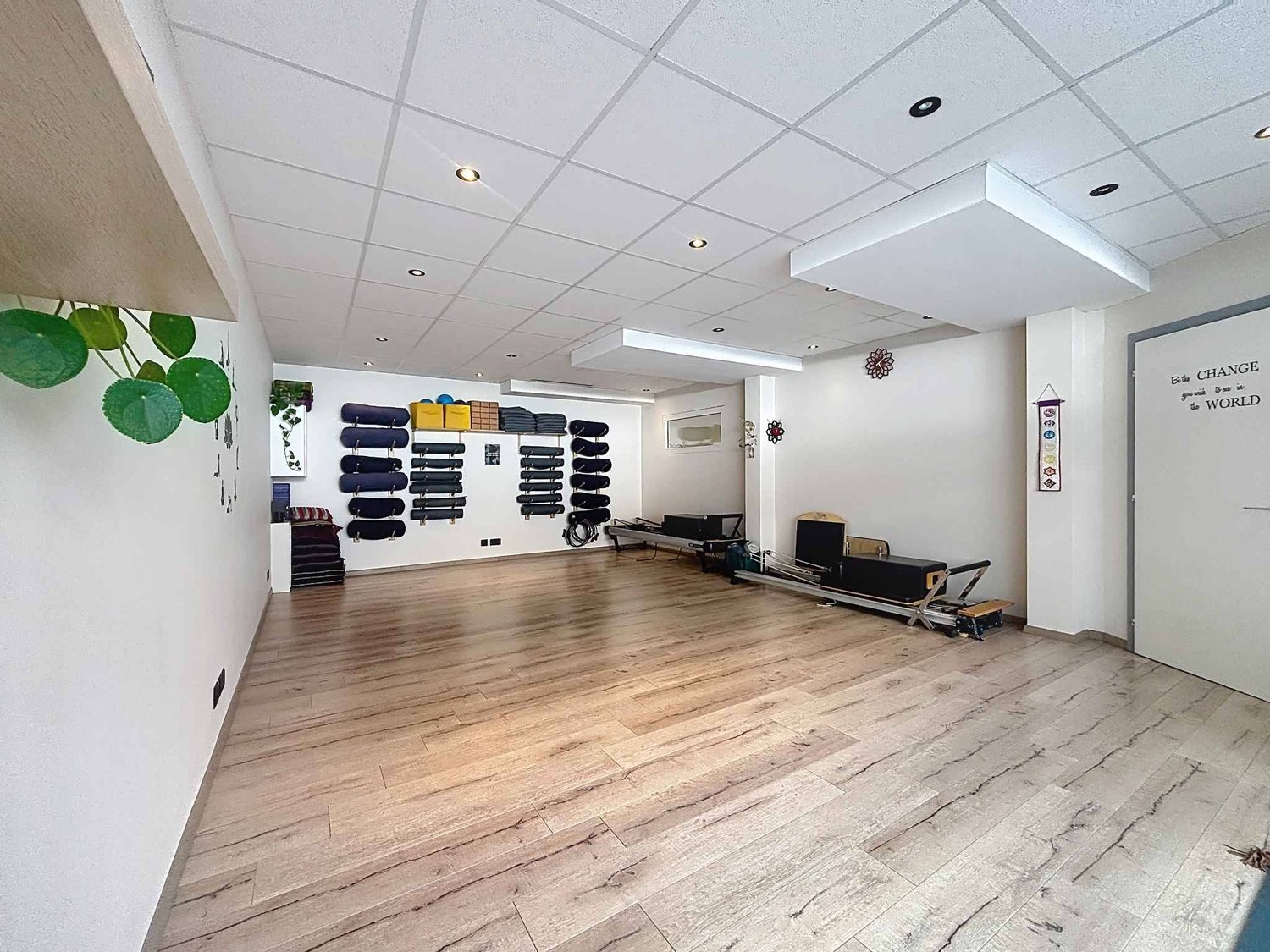 57m² office