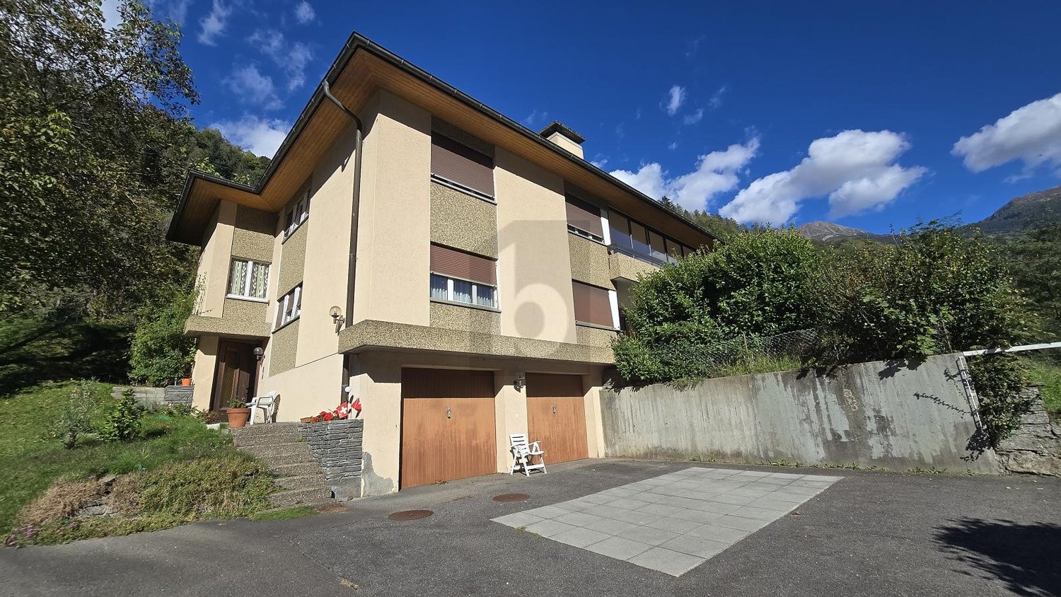 6 rooms apartment, Foto 1 von 4