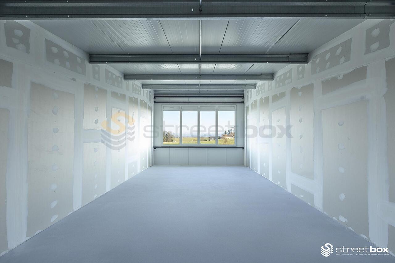 115m² commercial