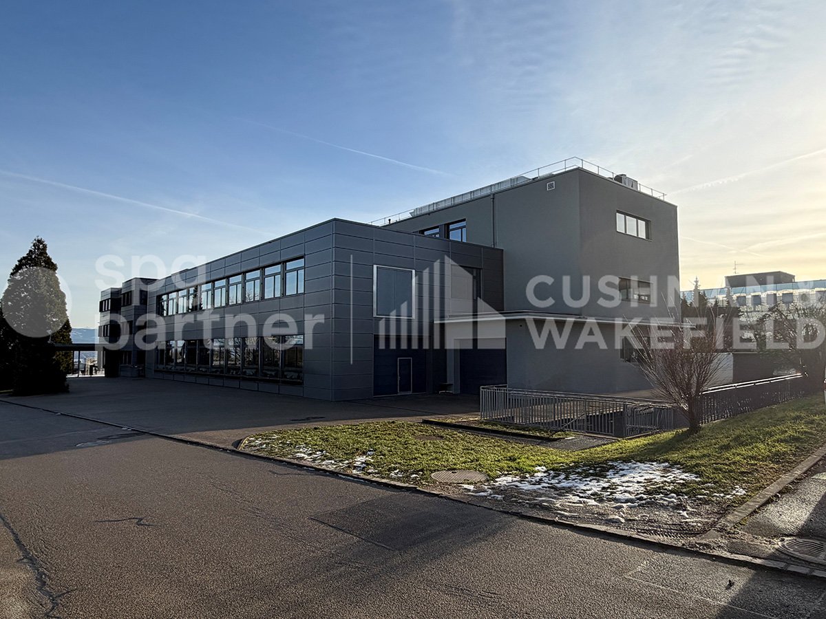 1280m² commerciale