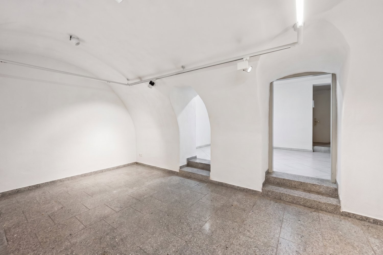 negozio di 200m², foto 10 di 10