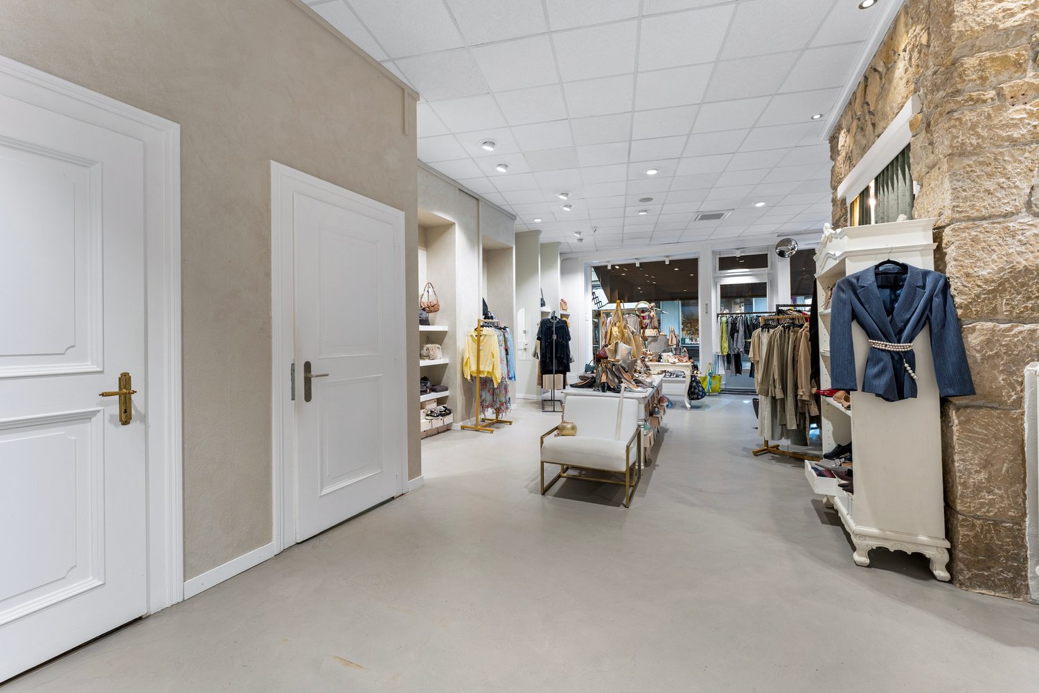 190m² de commerce