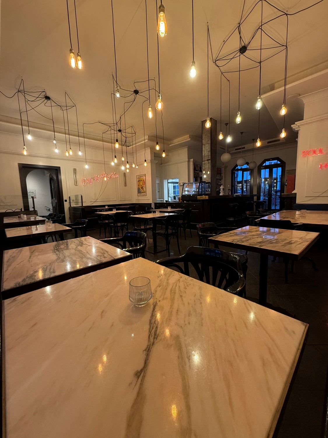 90m² commerciale