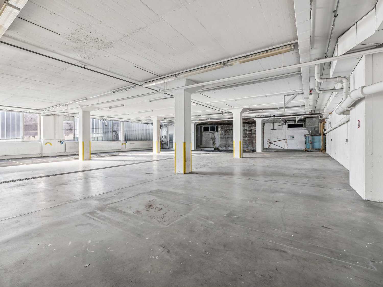2000m² industrial object, Foto 10 von 10