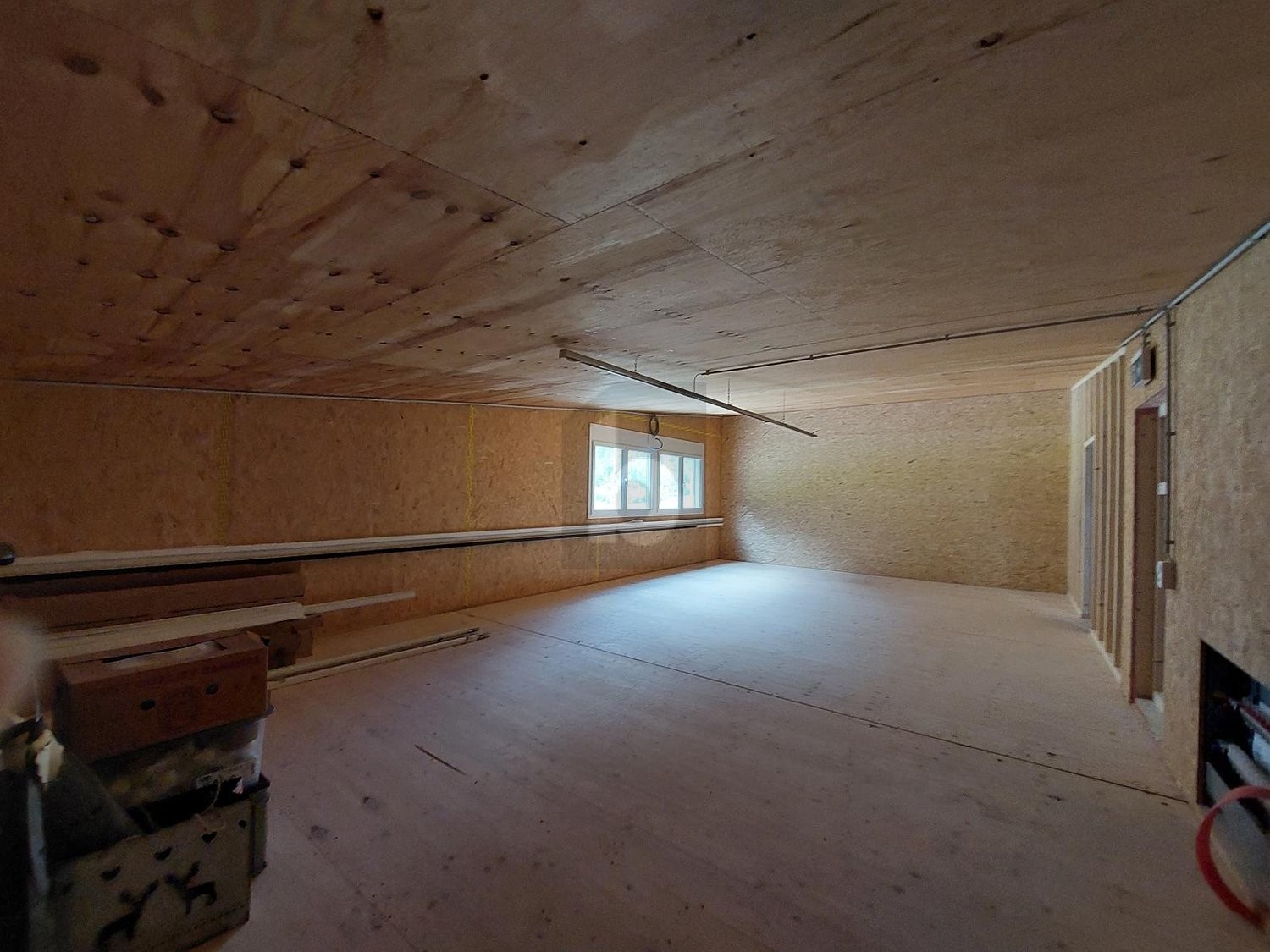 68m² office