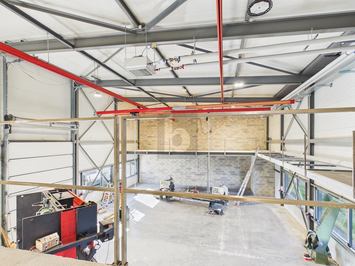 394m² oggetto industriale
