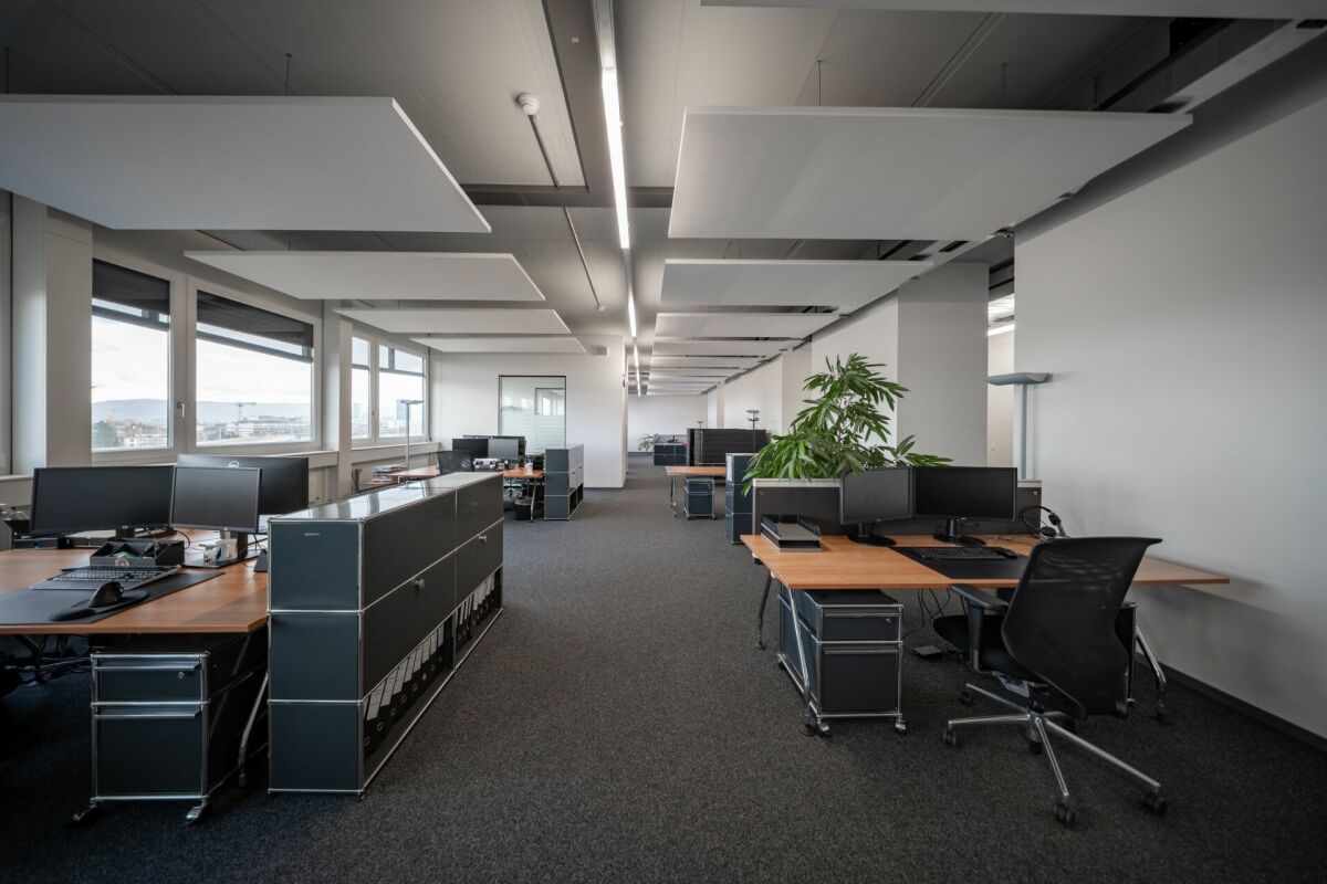 522m² office