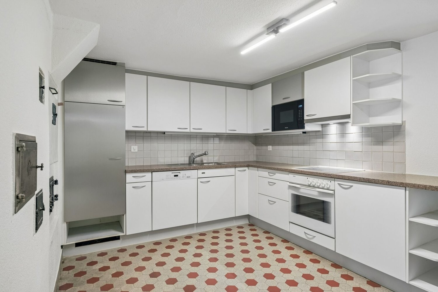2 rooms row house