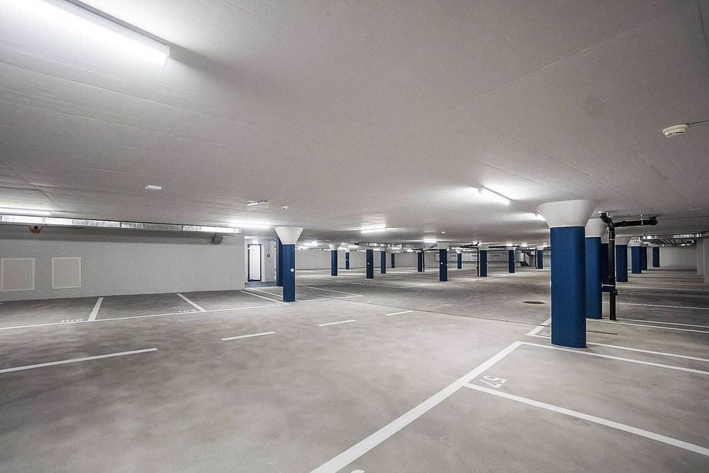 Underground slot
