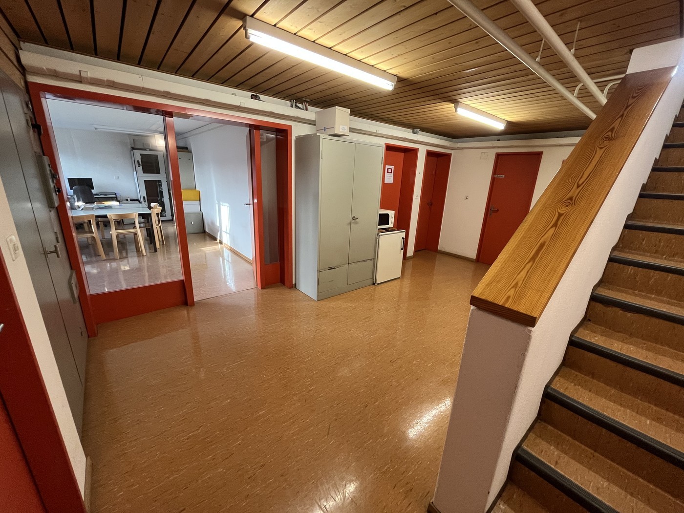 216m² office