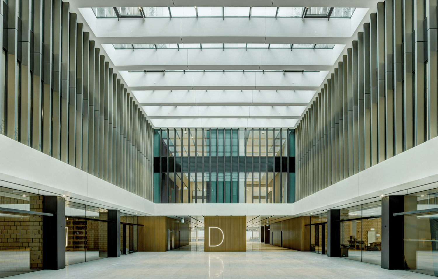 2161m² office