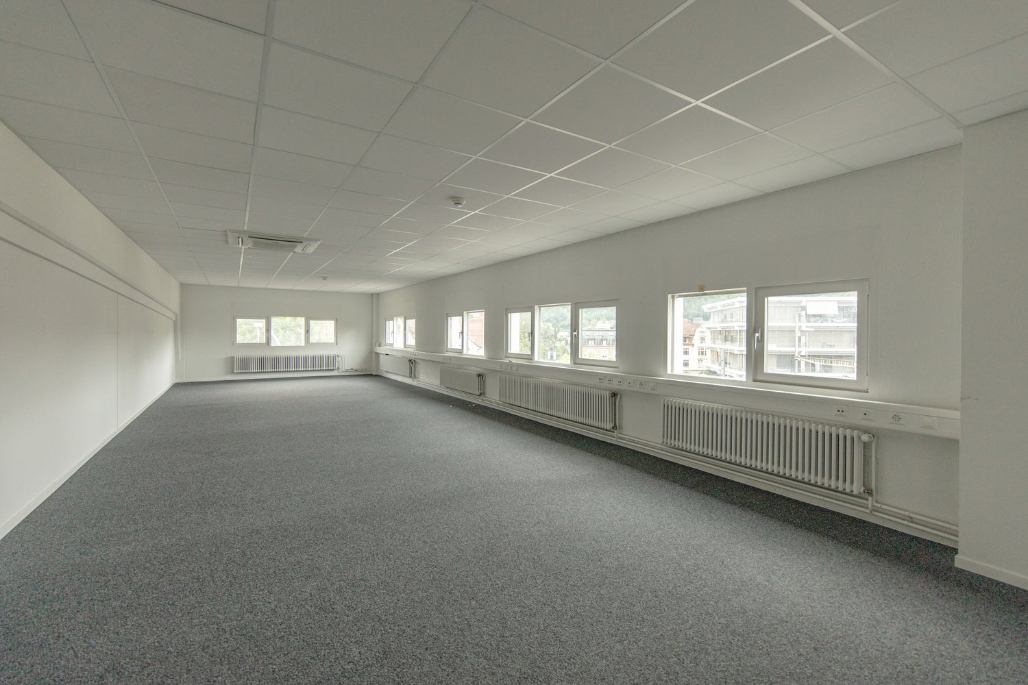 Office, Foto 1 von 6
