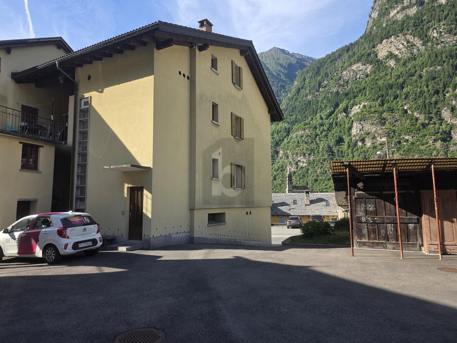 8 rooms duplex house
