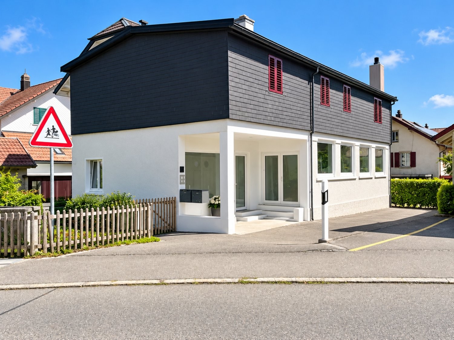 80m² shop