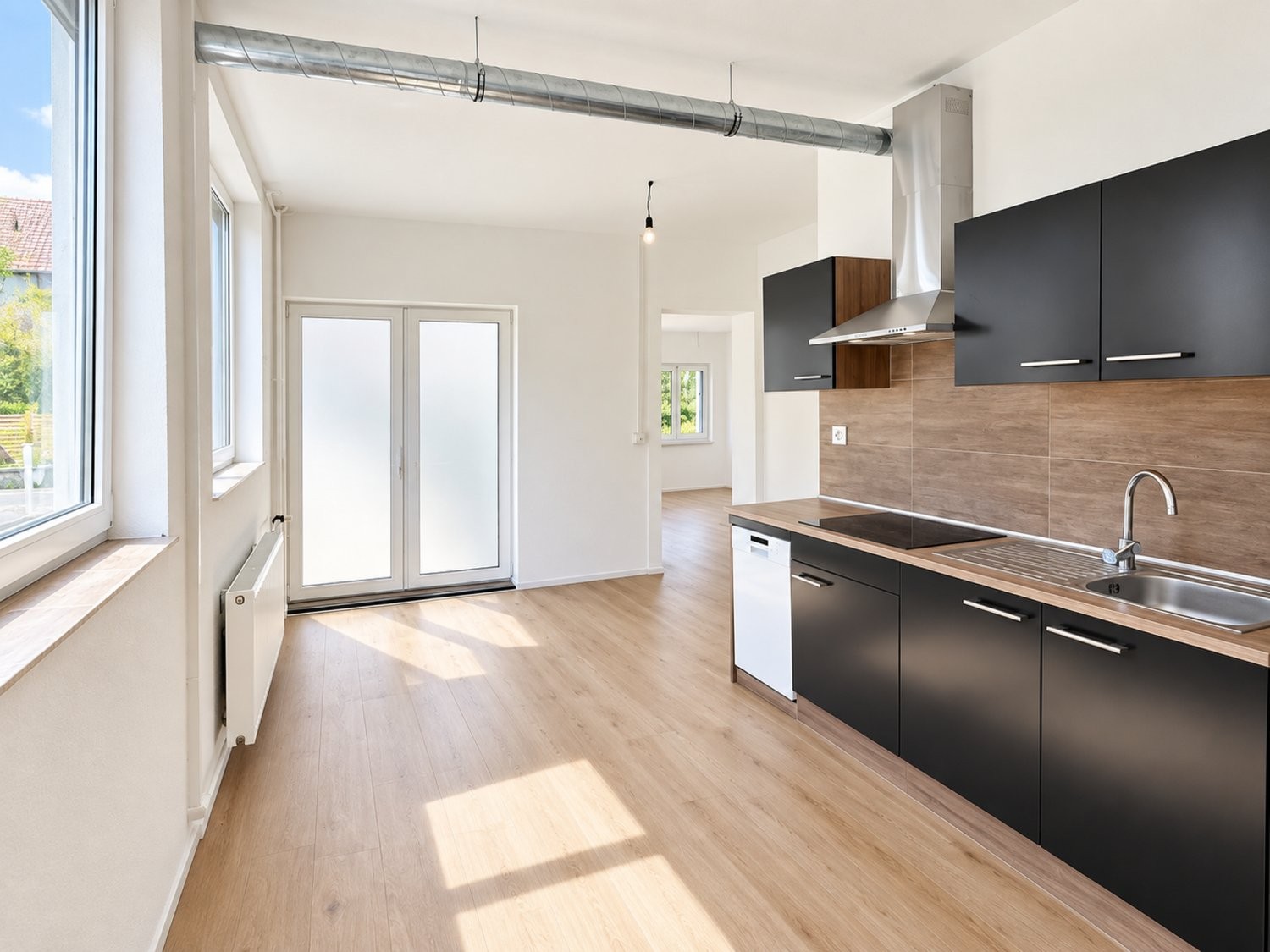 80m² shop