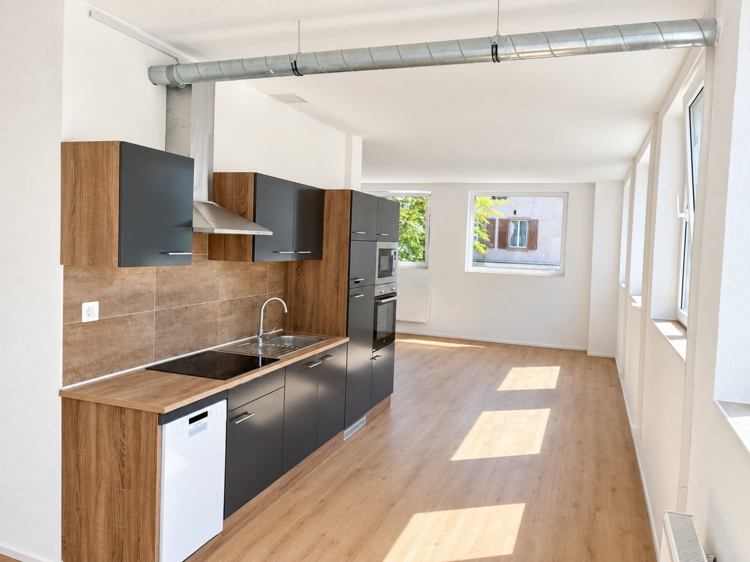 80m² shop