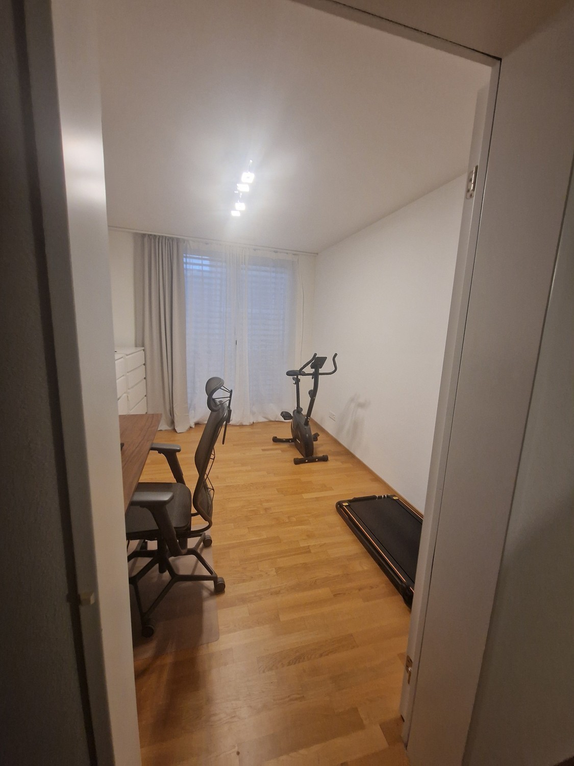Zimmer in einer Wohngemeinschaft, Foto 3 von 4
