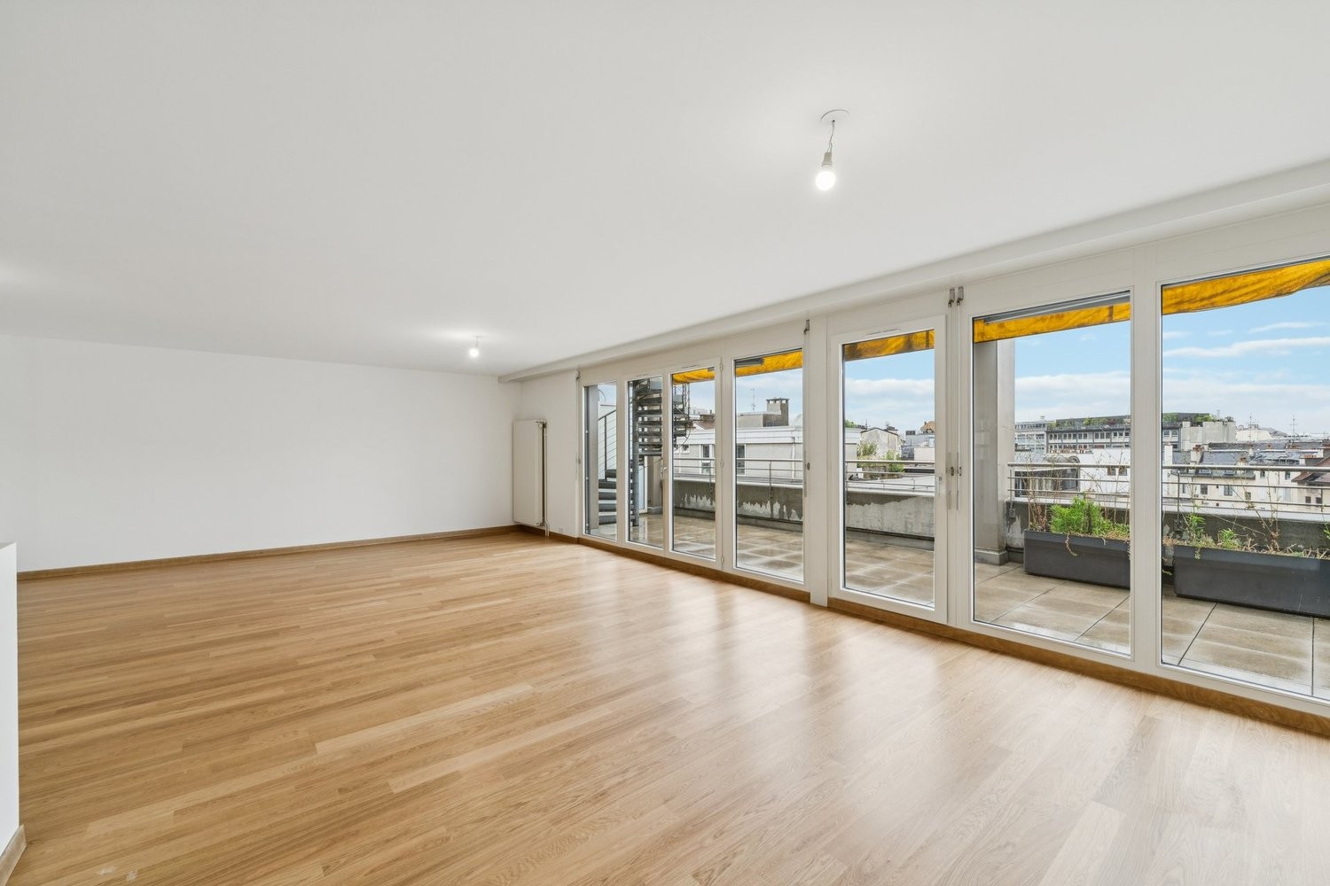 8 Zimmer Duplex, Foto 3 von 10