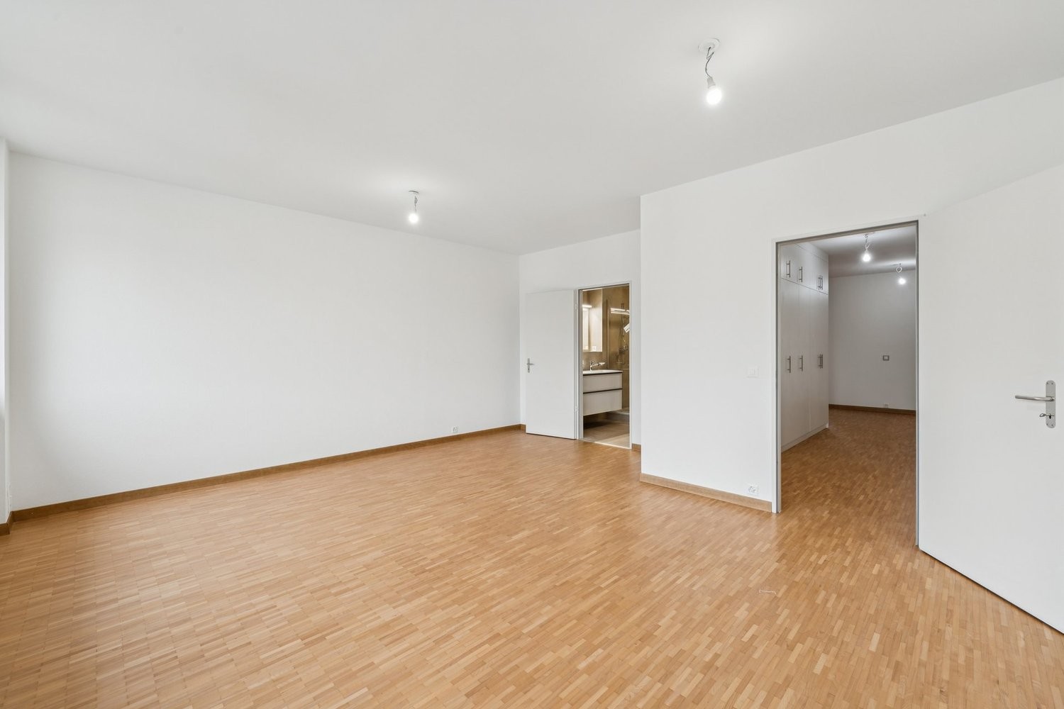 8 Zimmer Duplex, Foto 10 von 10