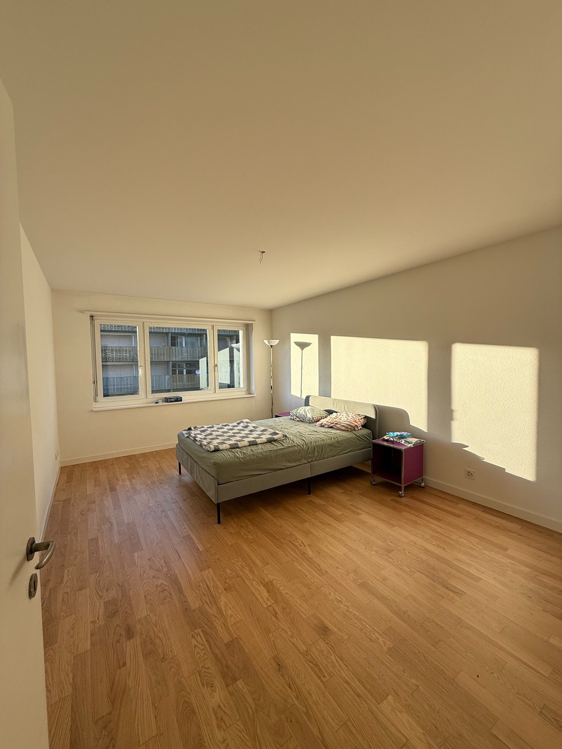 Zimmer in einer Wohngemeinschaft, Foto 1 von 3