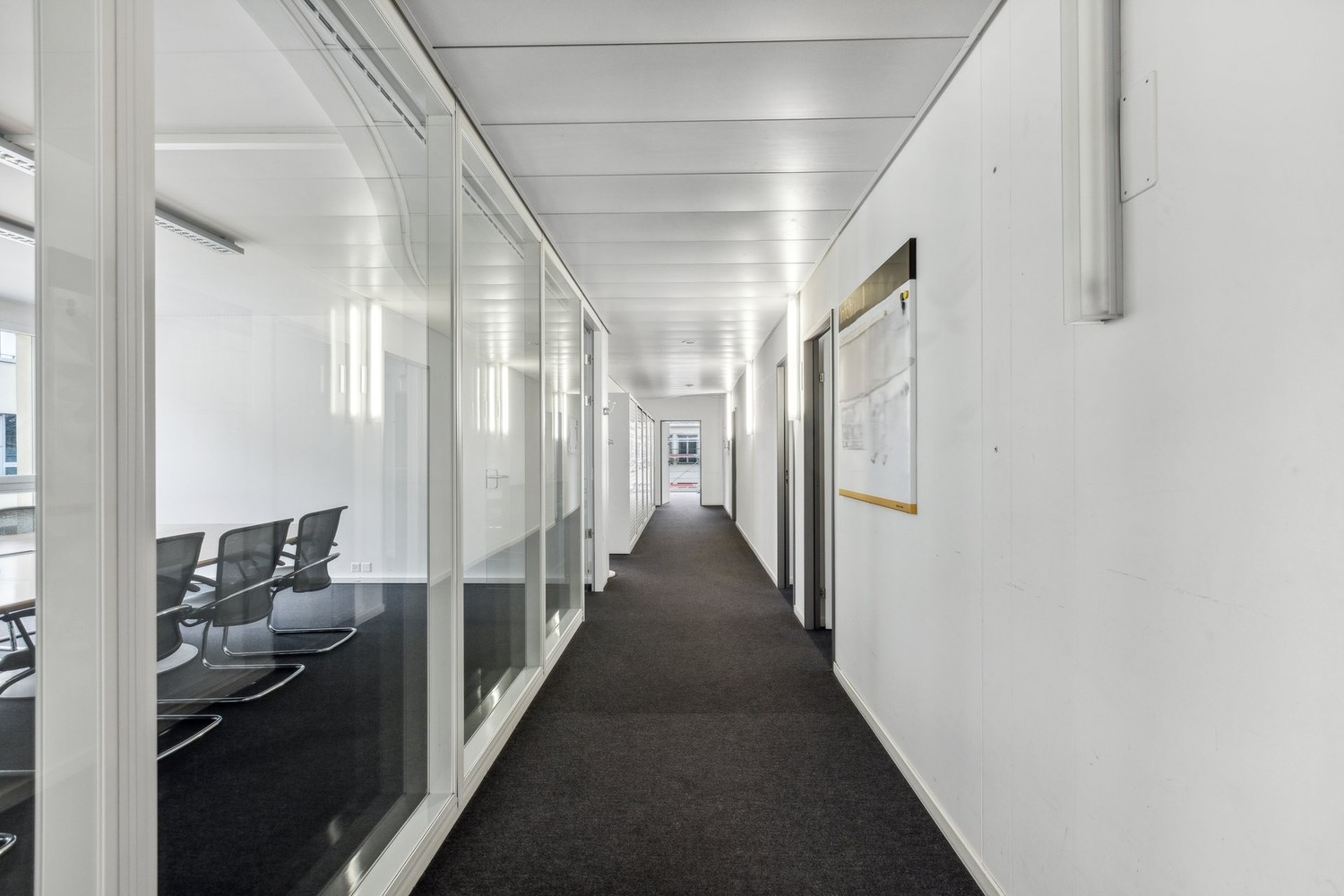582m² office, Foto 4 von 7