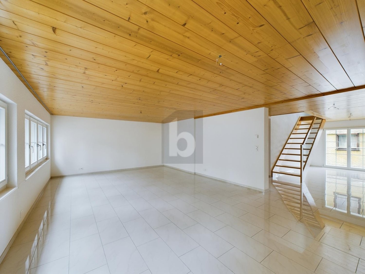 4 rooms row house