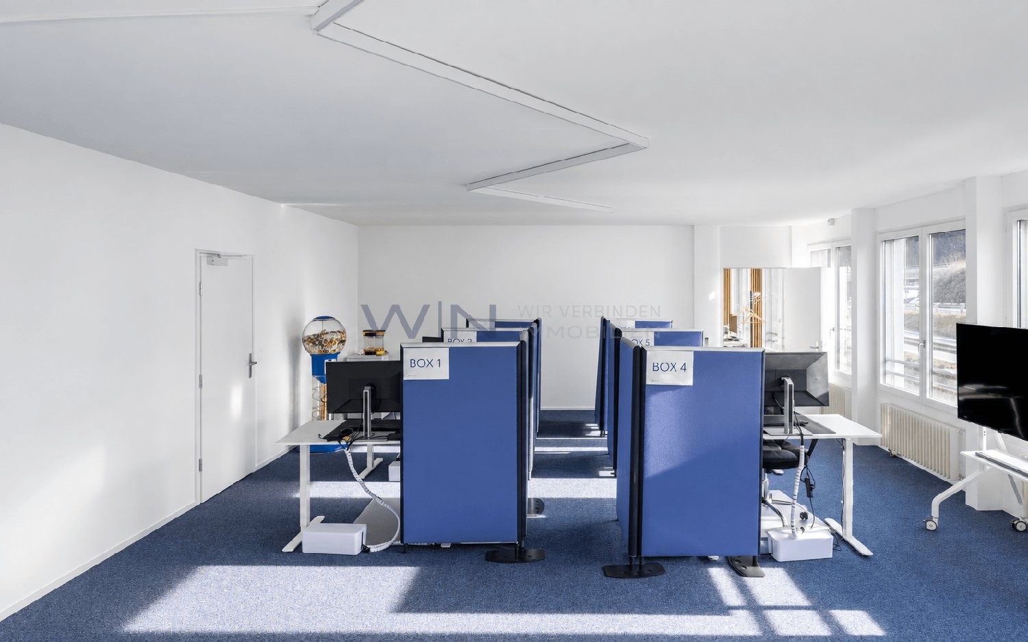 180m² office