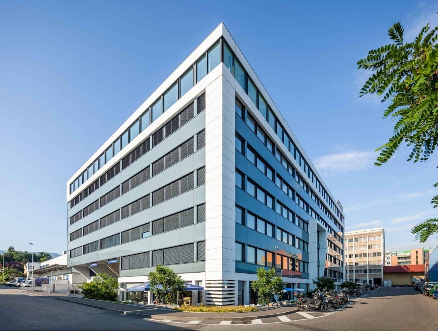 630m² commerciale