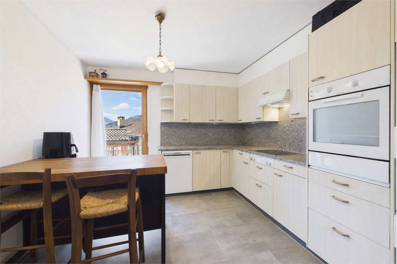 4 ½ rooms furnished flat (4)