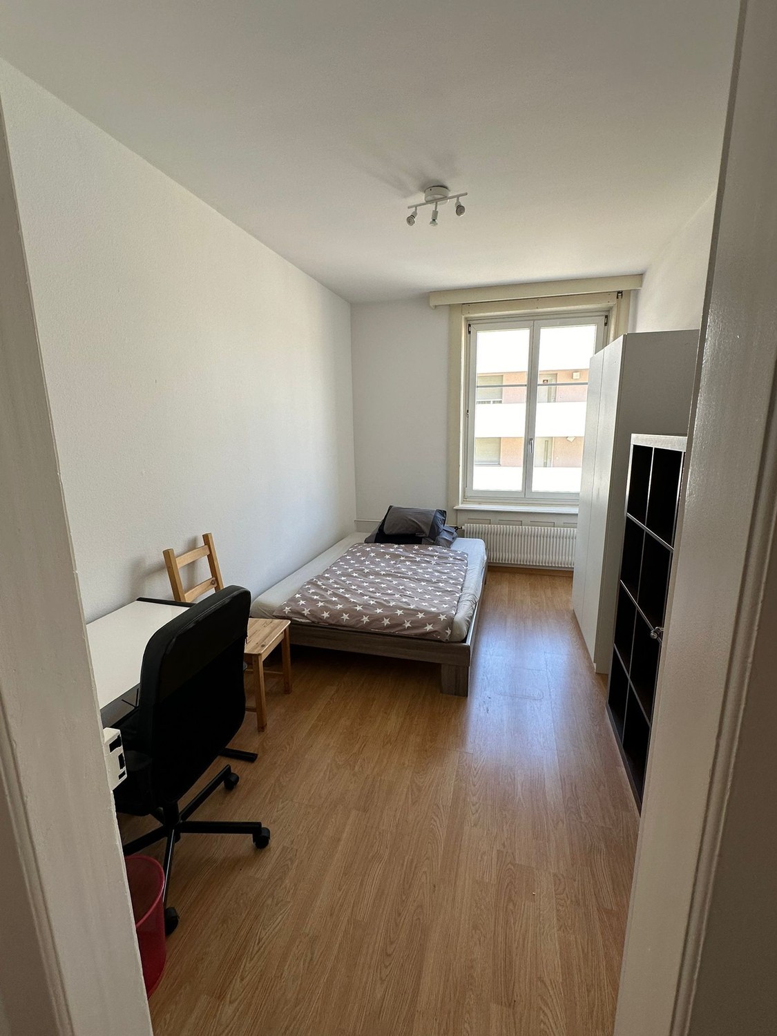 Chambre dans un appartement partagé