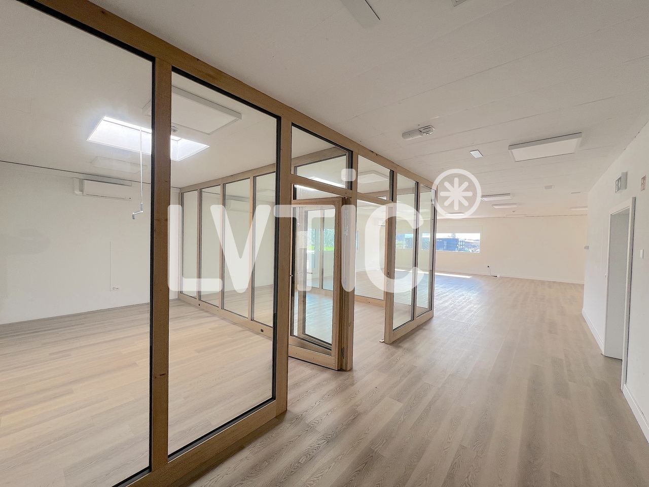 410m² ufficio, foto 5 di 8