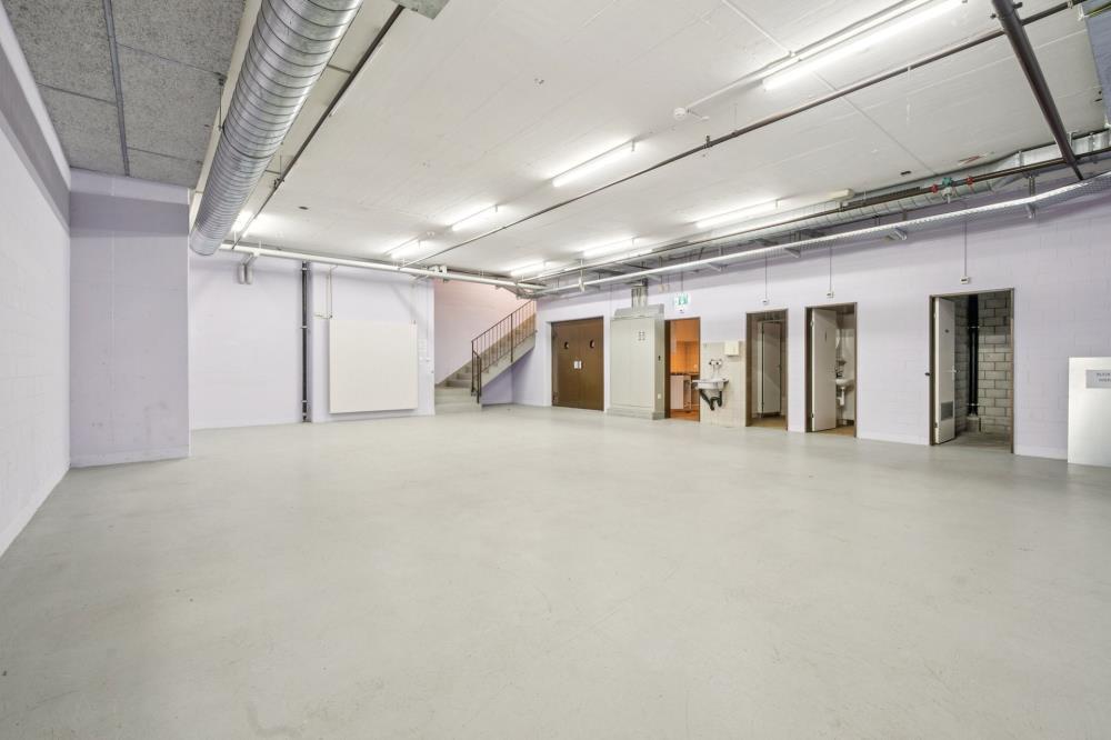 588m² shop, Foto 5 von 10