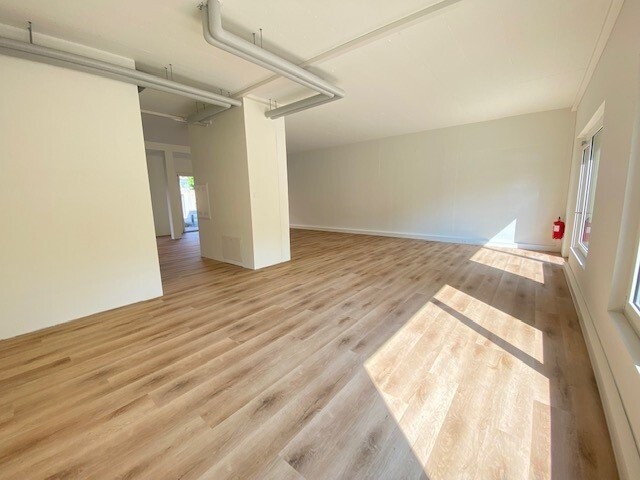 106m² commerciale