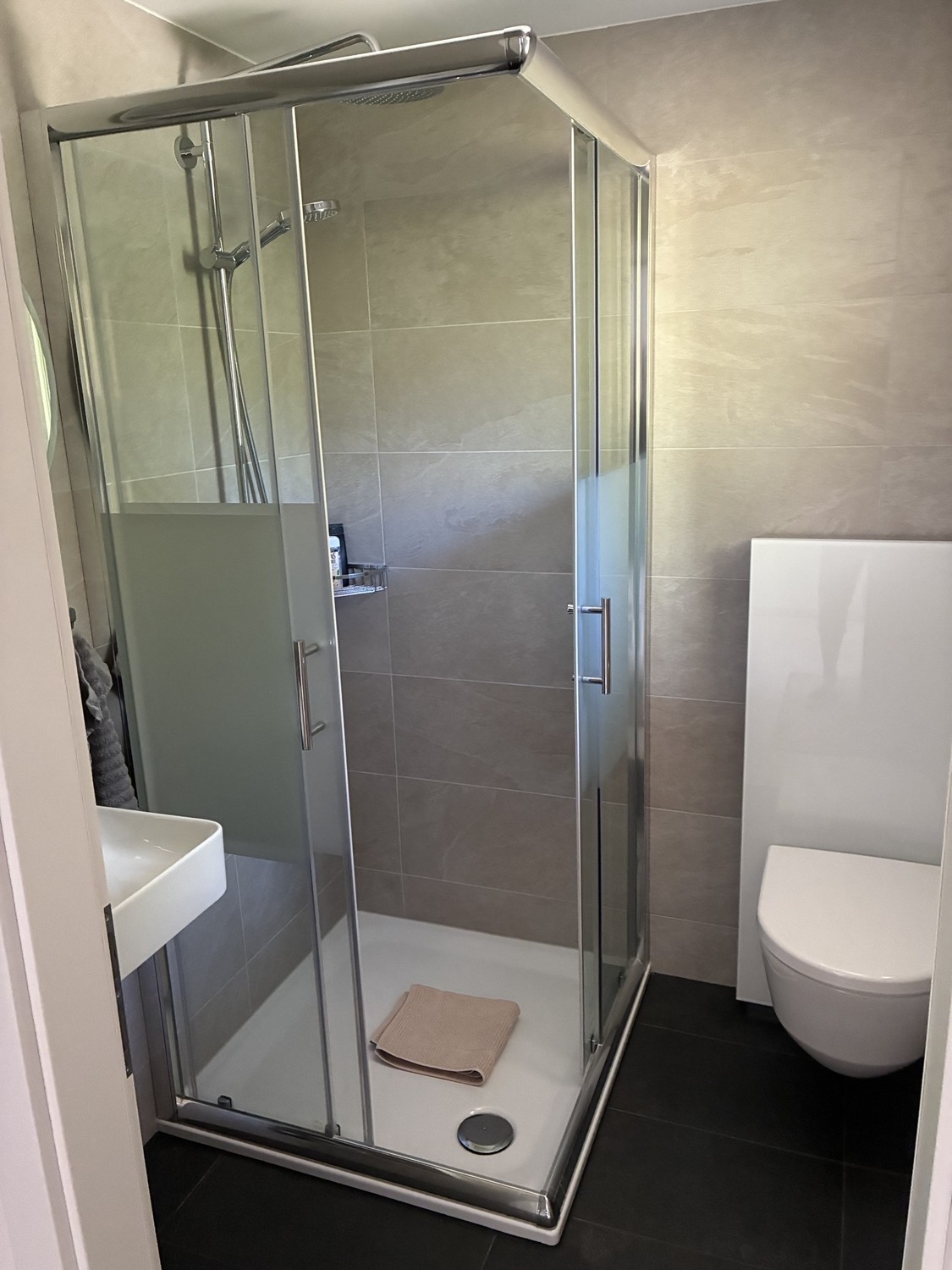 Room in a shared flat, Foto 3 von 3