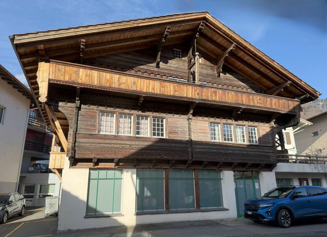202m² commercial