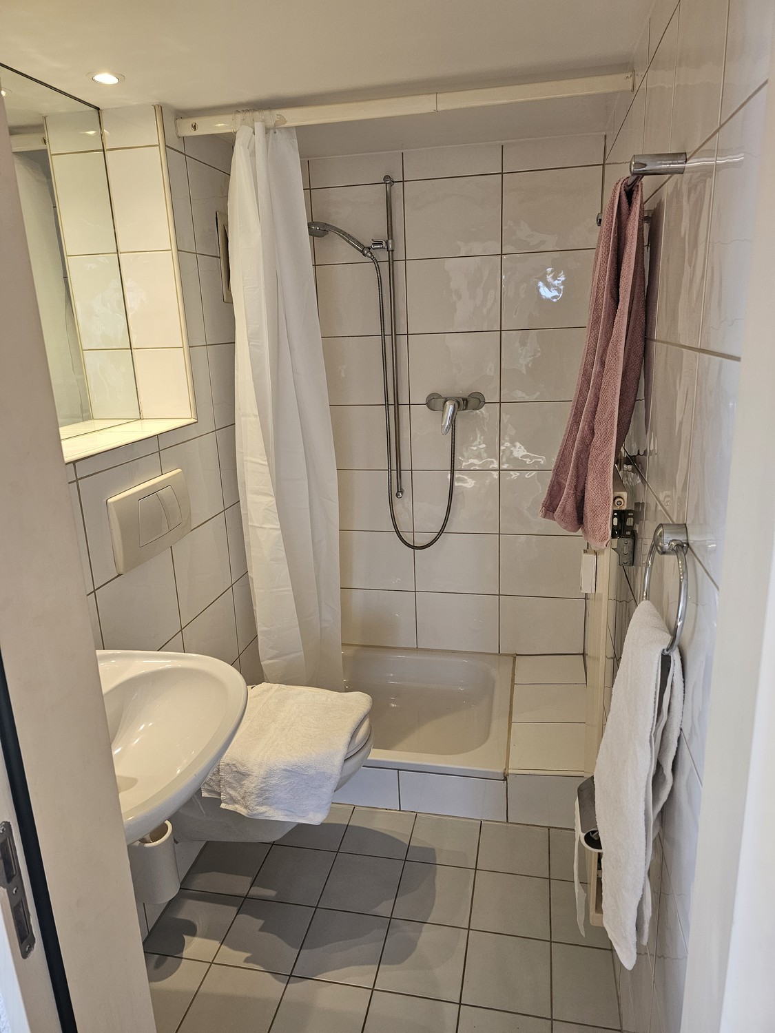 Room in a shared flat, Foto 2 von 2